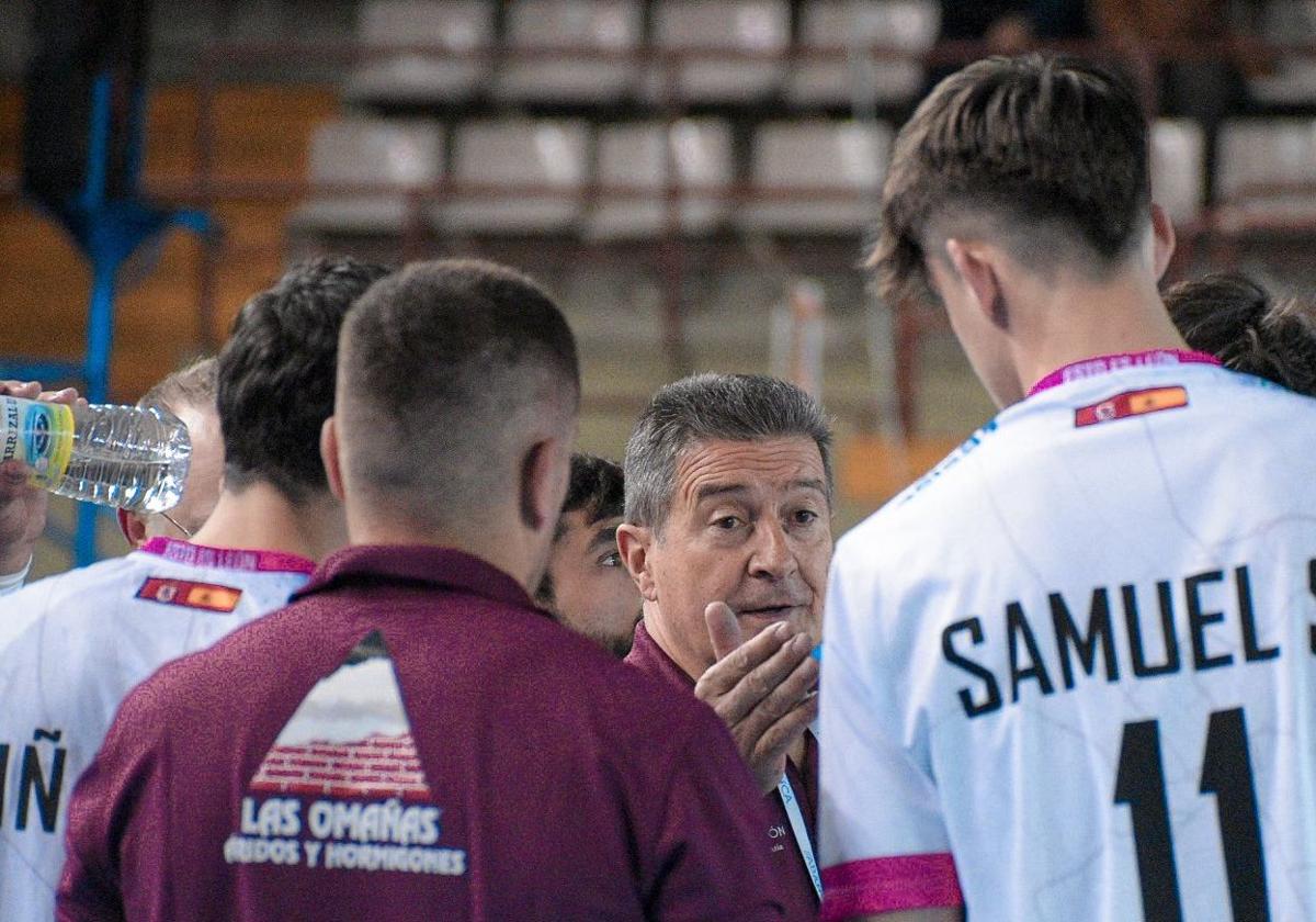 Manolo Cadenas, este miércoles, durante el encuentro del Abanca Ademar ante el Cuenca.