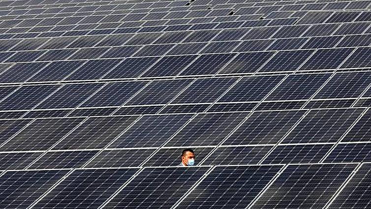 El Gobierno autoriza la planta fotovoltaica de 'Los Corrales', en la localidad de Cuadros, con 124,7 millones