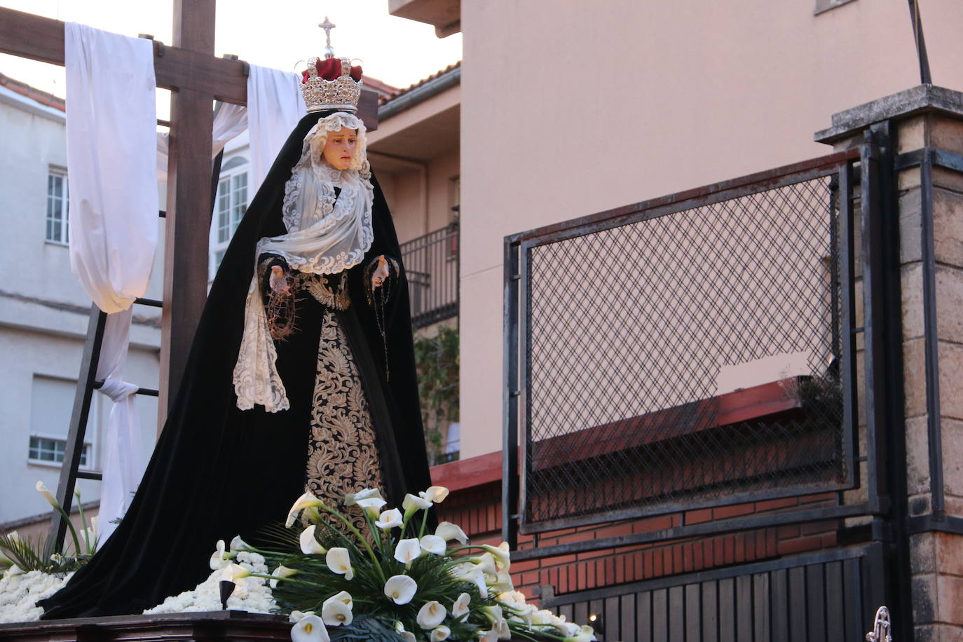 Las Tinieblas y el Santo Cristo de las Injurias