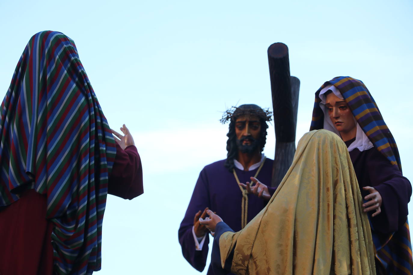 Procesión de María al Pie de la Cruz