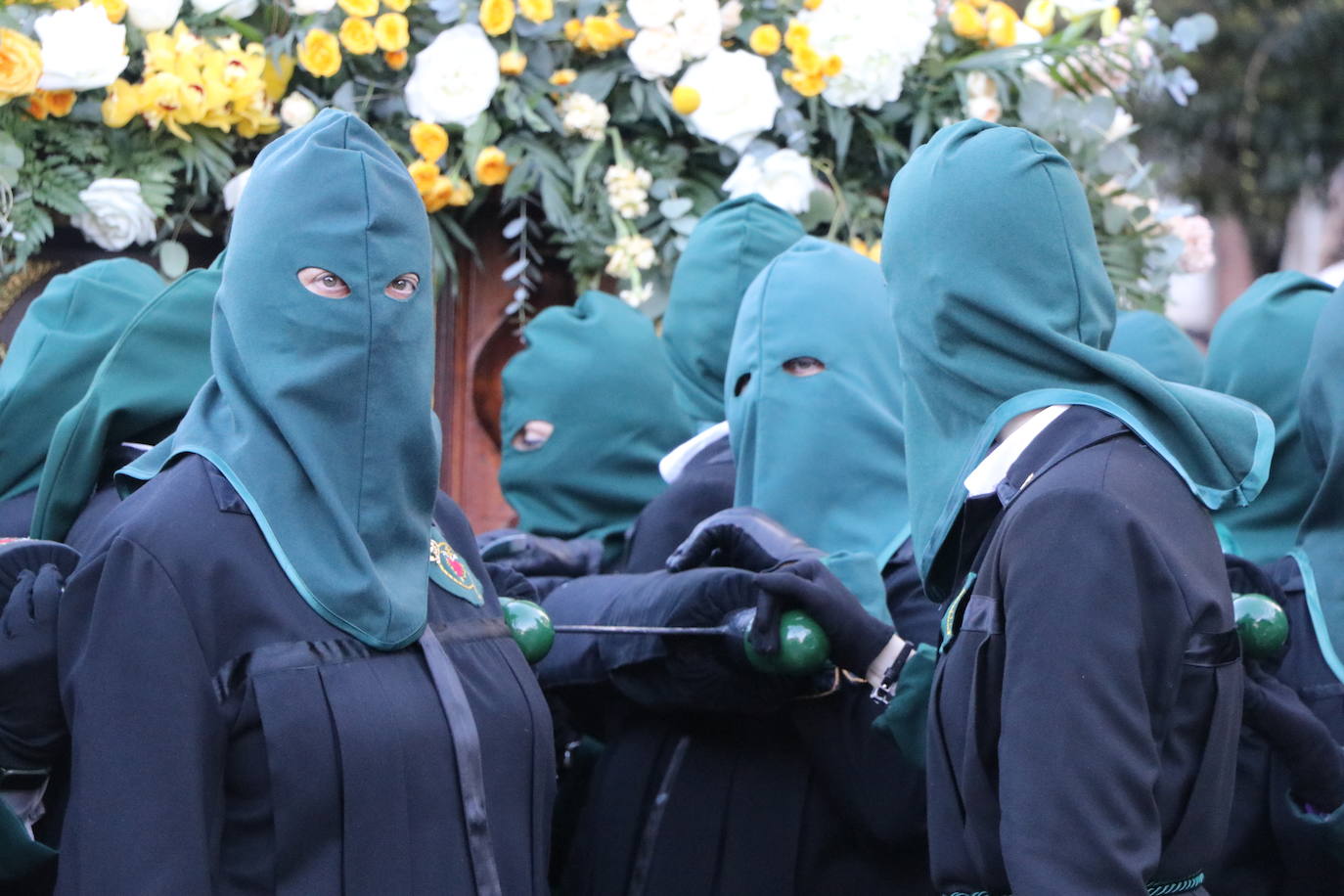 Procesión de María al Pie de la Cruz