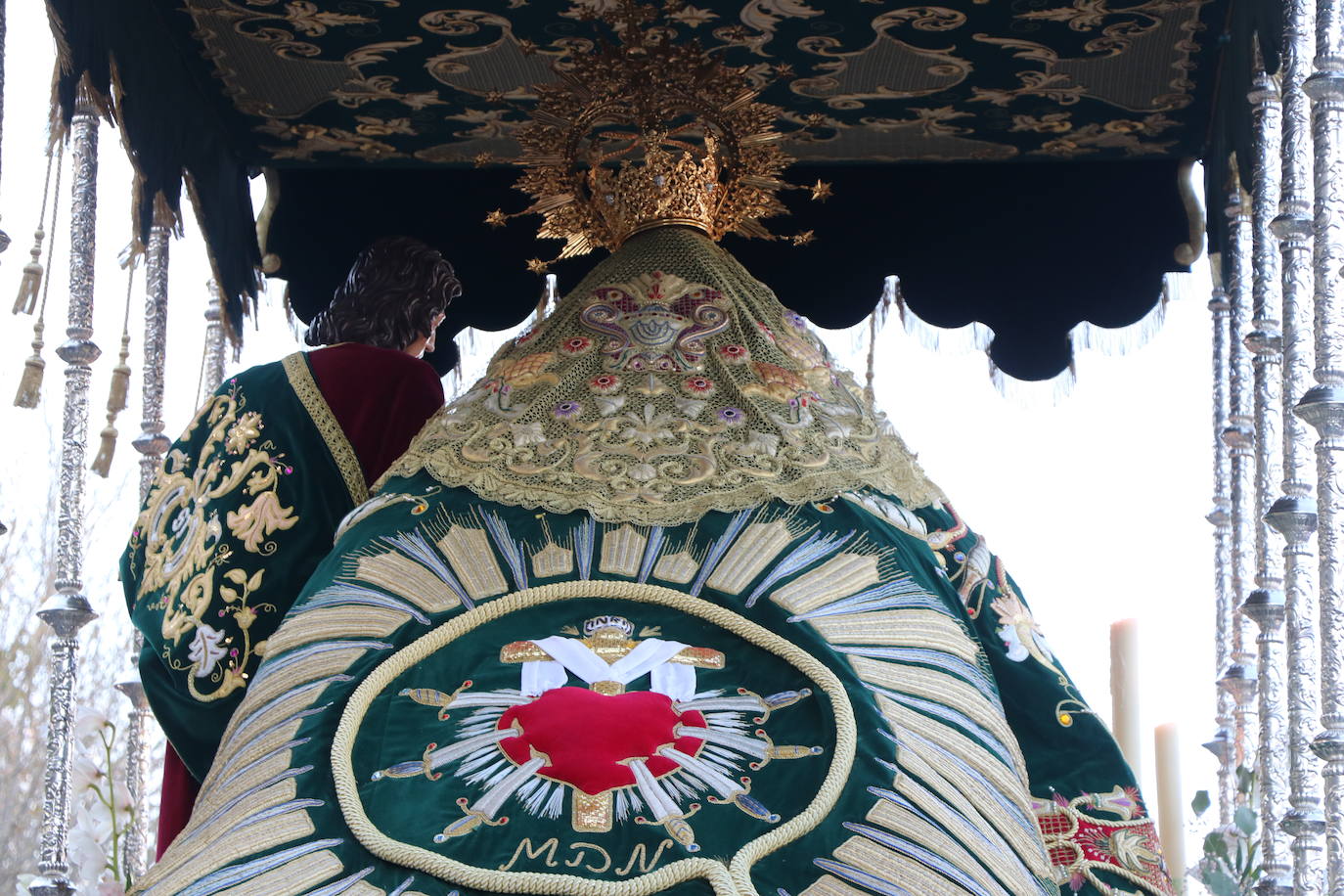 Procesión de María al Pie de la Cruz