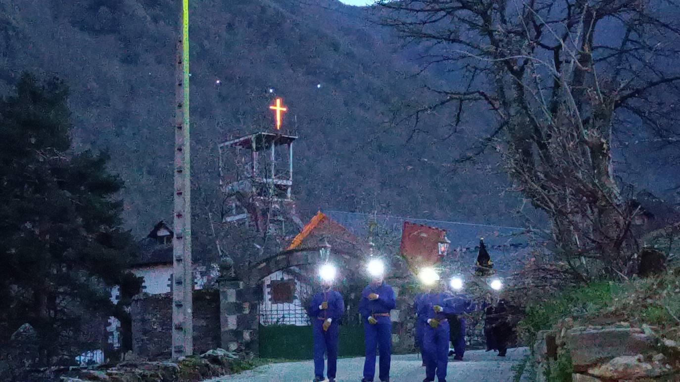 Procesión en Caboalles