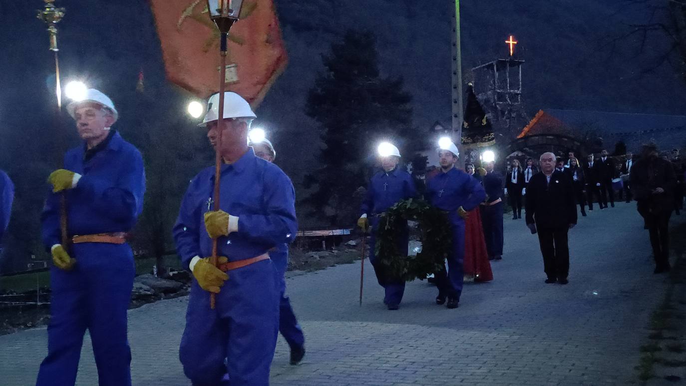 Procesión en Caboalles