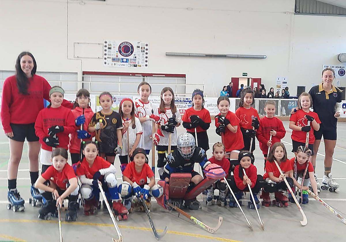 Los jugadores y jugadoras de las categorías inferiores de los clubes jugaron mezclados en distintos partidos.