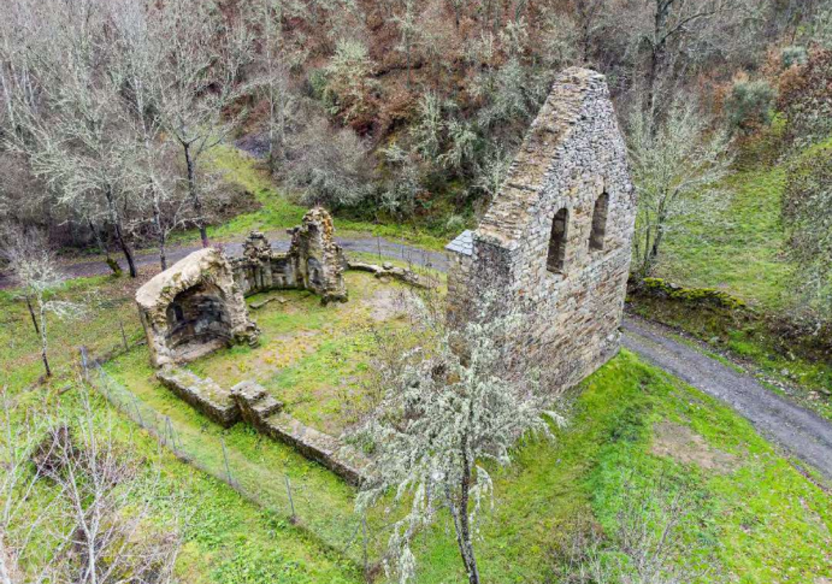 l Ayuntamiento de Villagatón-Brañuelas ha sacado a licitación las obras de consolidación de las ruinas de la iglesia de San Juan de Montealegre.