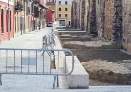 Así avanzan las obras del último tramo de la peatonalización de las calles Cubos y Carreras en León.