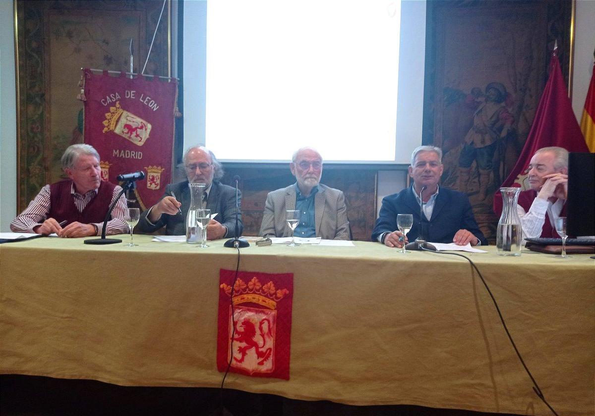 Presentación de la encuesta en la casa de León en Madrid.