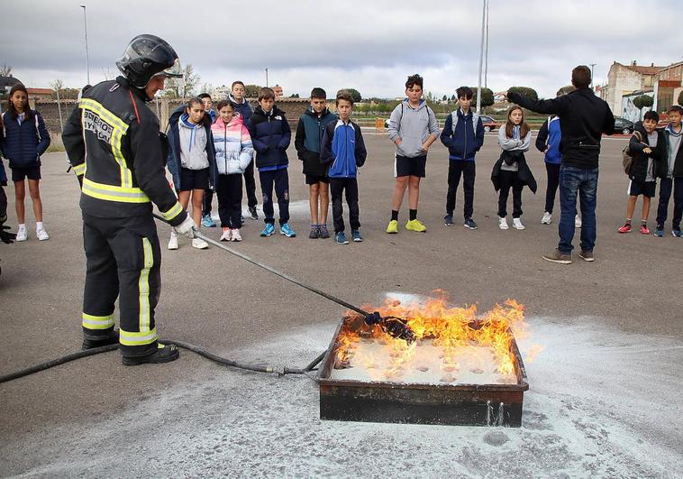 El Palacio de Exposiciones de León acoge la Semana de la Prevención de Incendios por la que pasarán 500 escolares