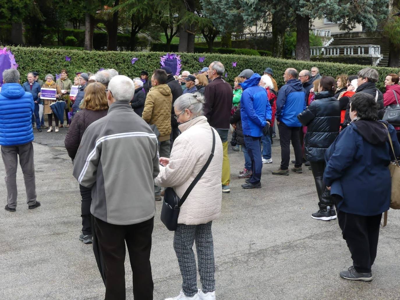 Vecinos de Villablino se concentran para apoyar a Díaz.