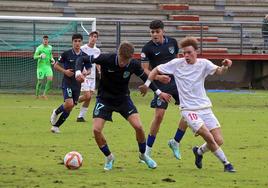 Partido de la primera vuelta en el Área Deportiva de Puente Castro.