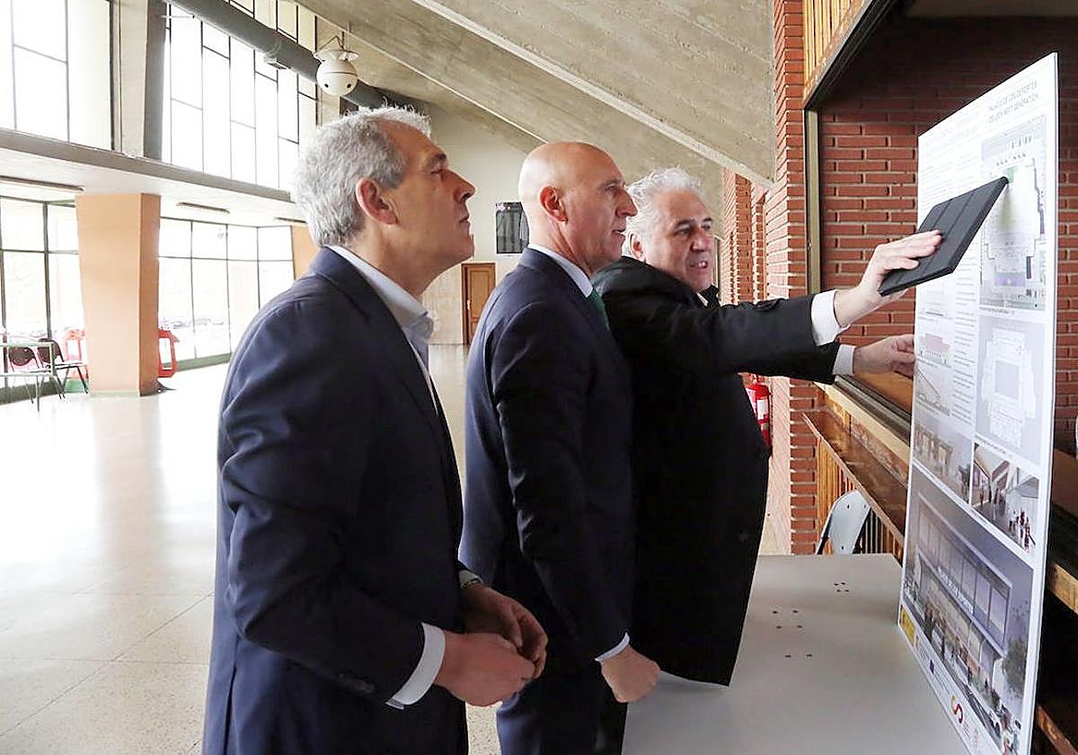 Imagen del proyecto de adecuación del Palacio de los Deportes. En la imagen durante la visita institucional.