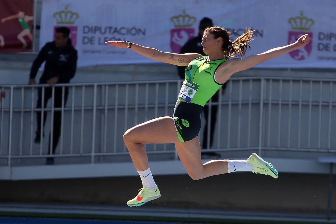 Inauguración en competición oficial de las nuevas pistas de Atletismo de la ULE