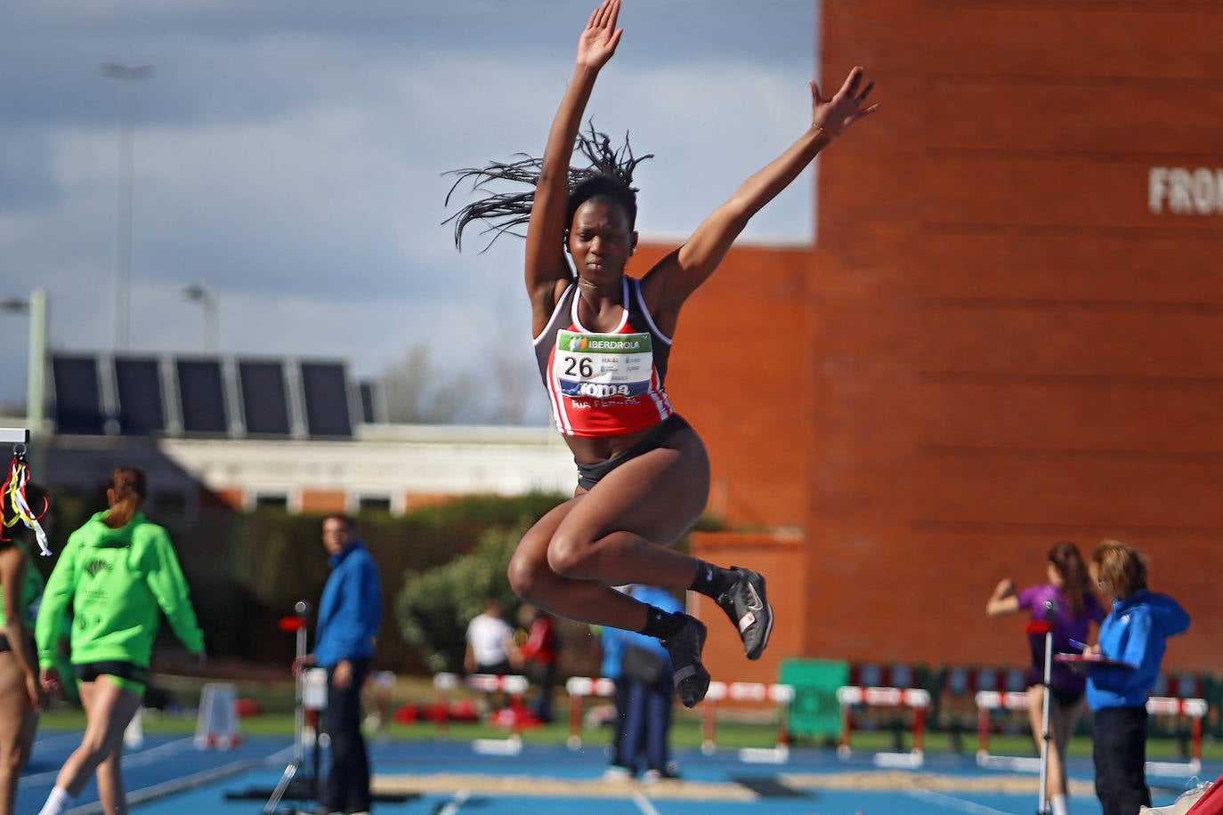 Inauguración en competición oficial de las nuevas pistas de Atletismo de la ULE