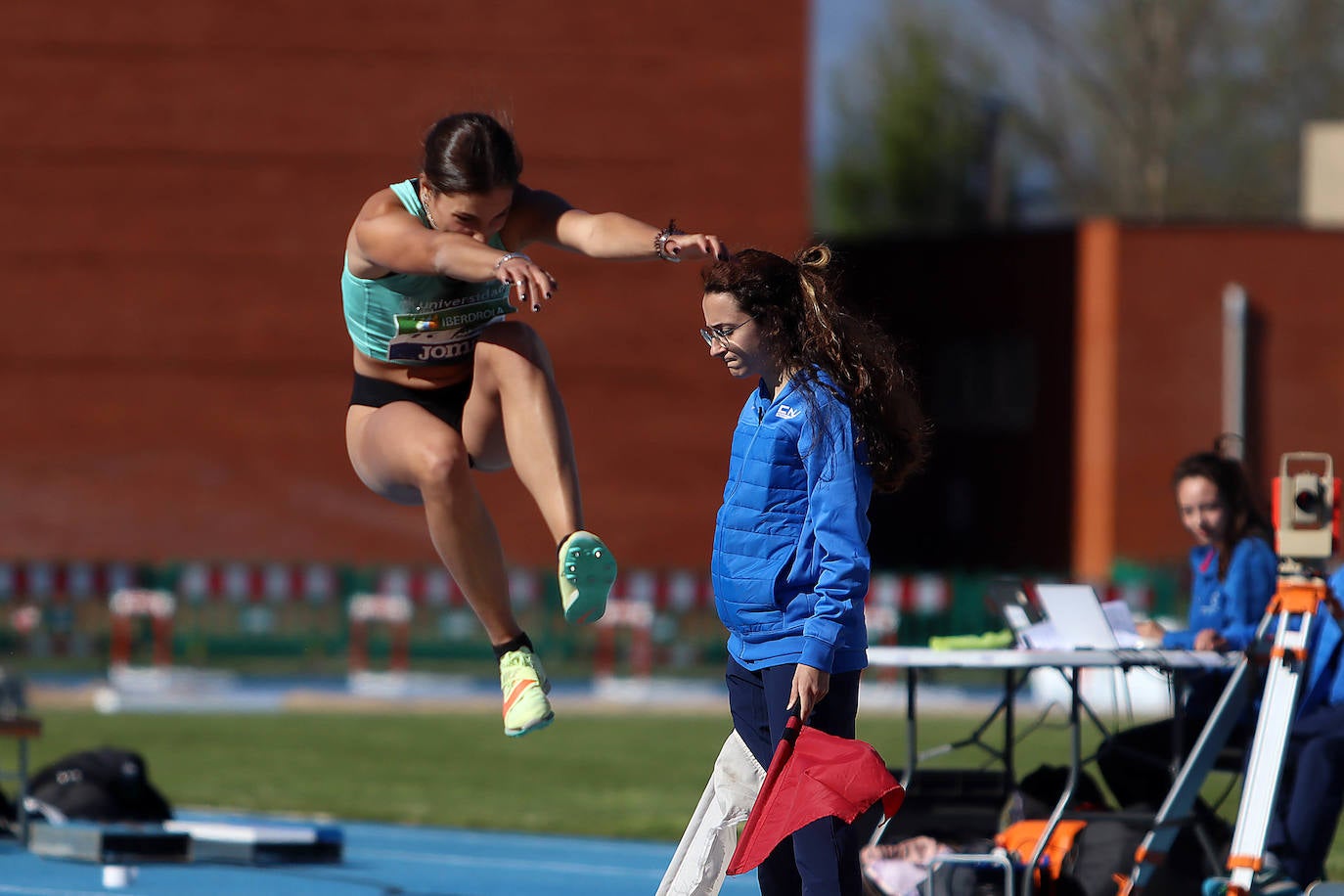 Inauguración en competición oficial de las nuevas pistas de Atletismo de la ULE