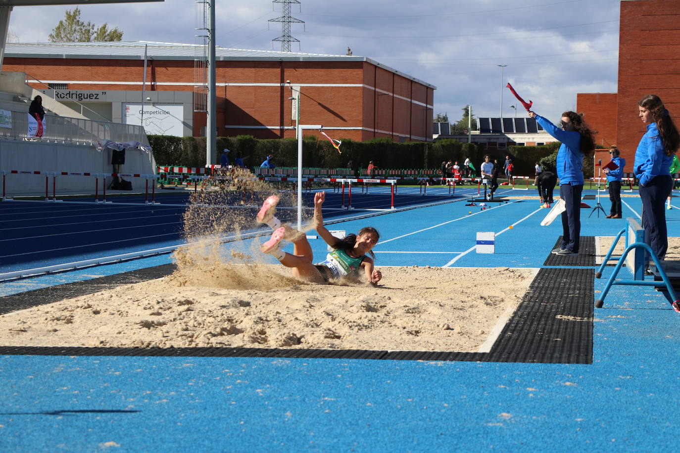 Inauguración en competición oficial de las nuevas pistas de Atletismo de la ULE