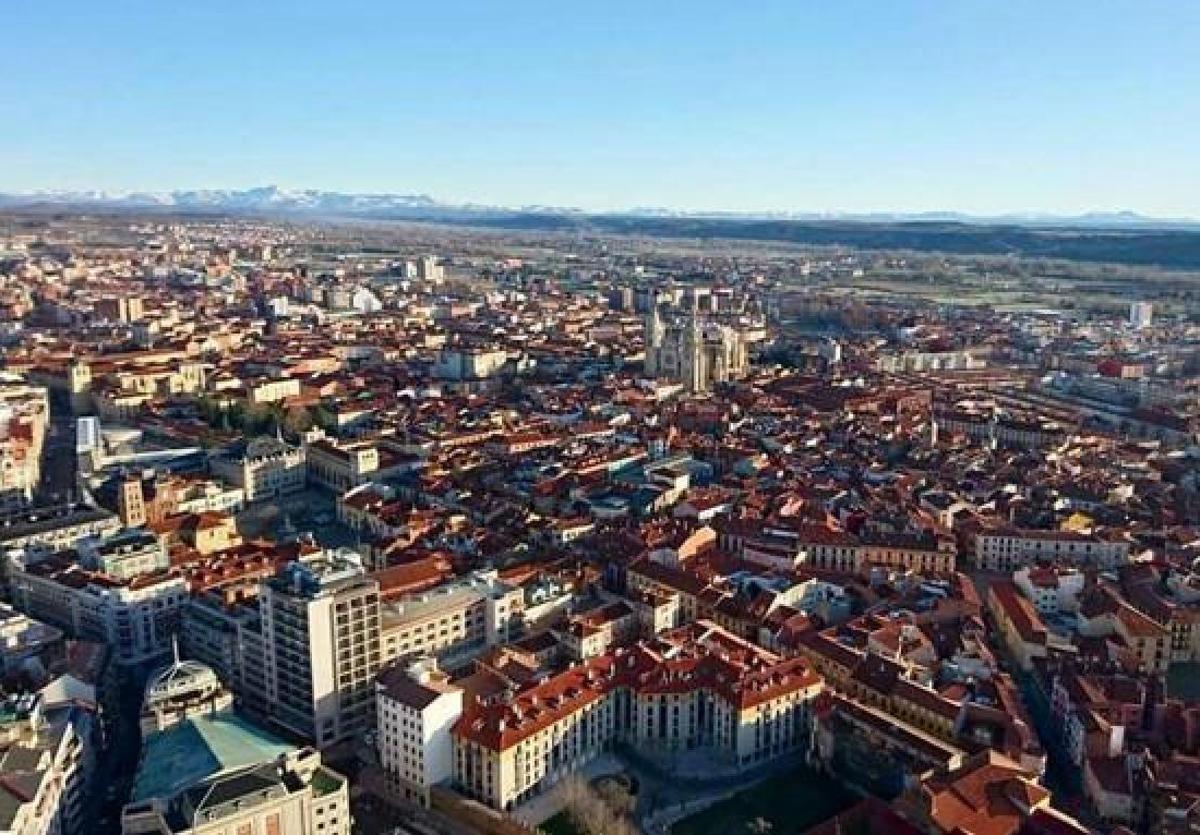 Vista aérea de la ciudad de León.