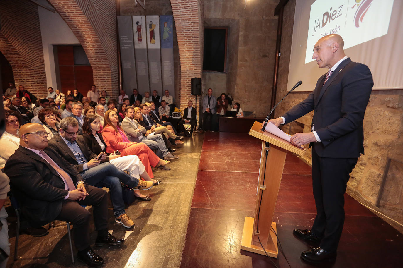 Presentación de la candidatura de José Antonio Diez al Ayuntamiento de León