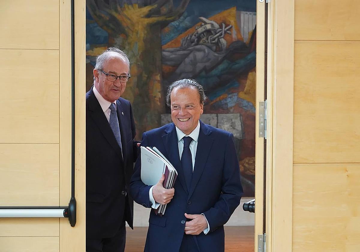 El presidente del Consejo de Cuentas Mario Amilivia comparece ante la Comisión de Economía y Hacienda de las Cortes de Castilla y León.