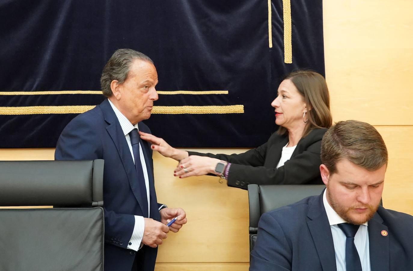 Comparecencia de Amilivia en las Cortes de Castilla y León