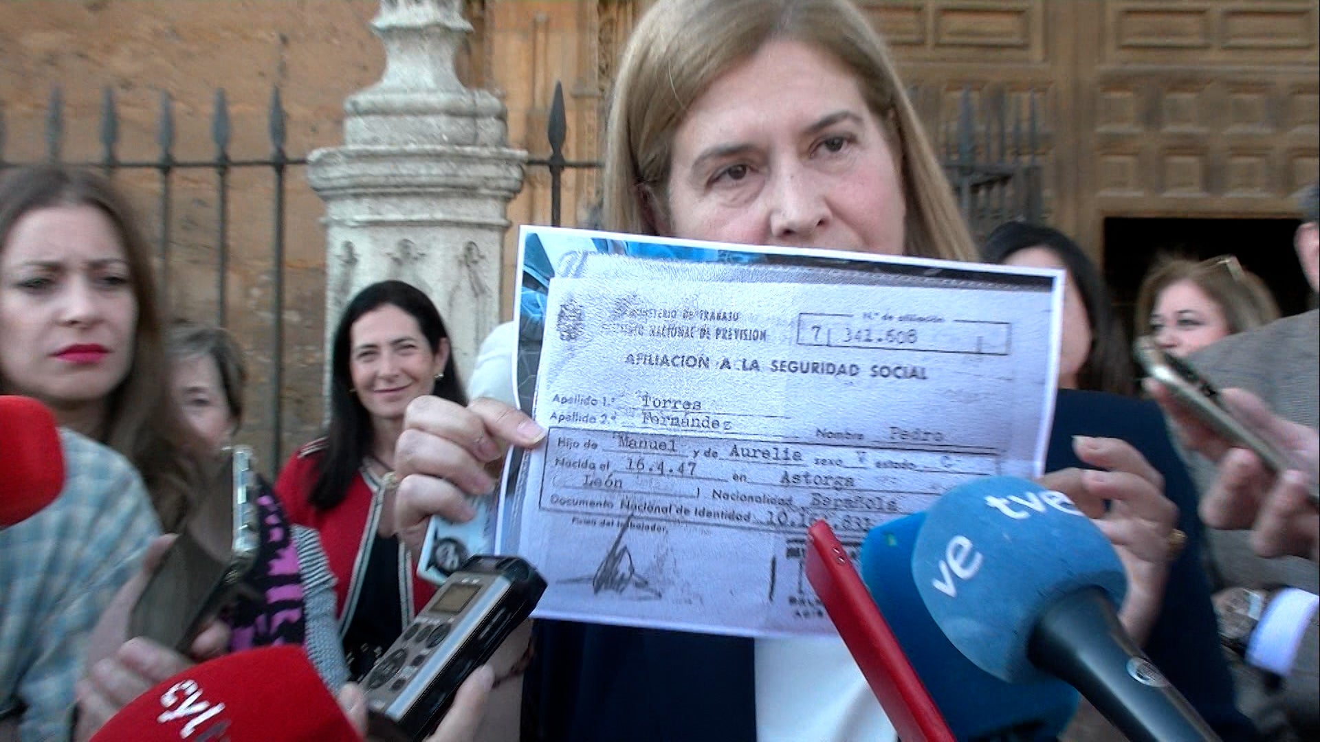 Margarita Torres aclara la polémica de su apellido