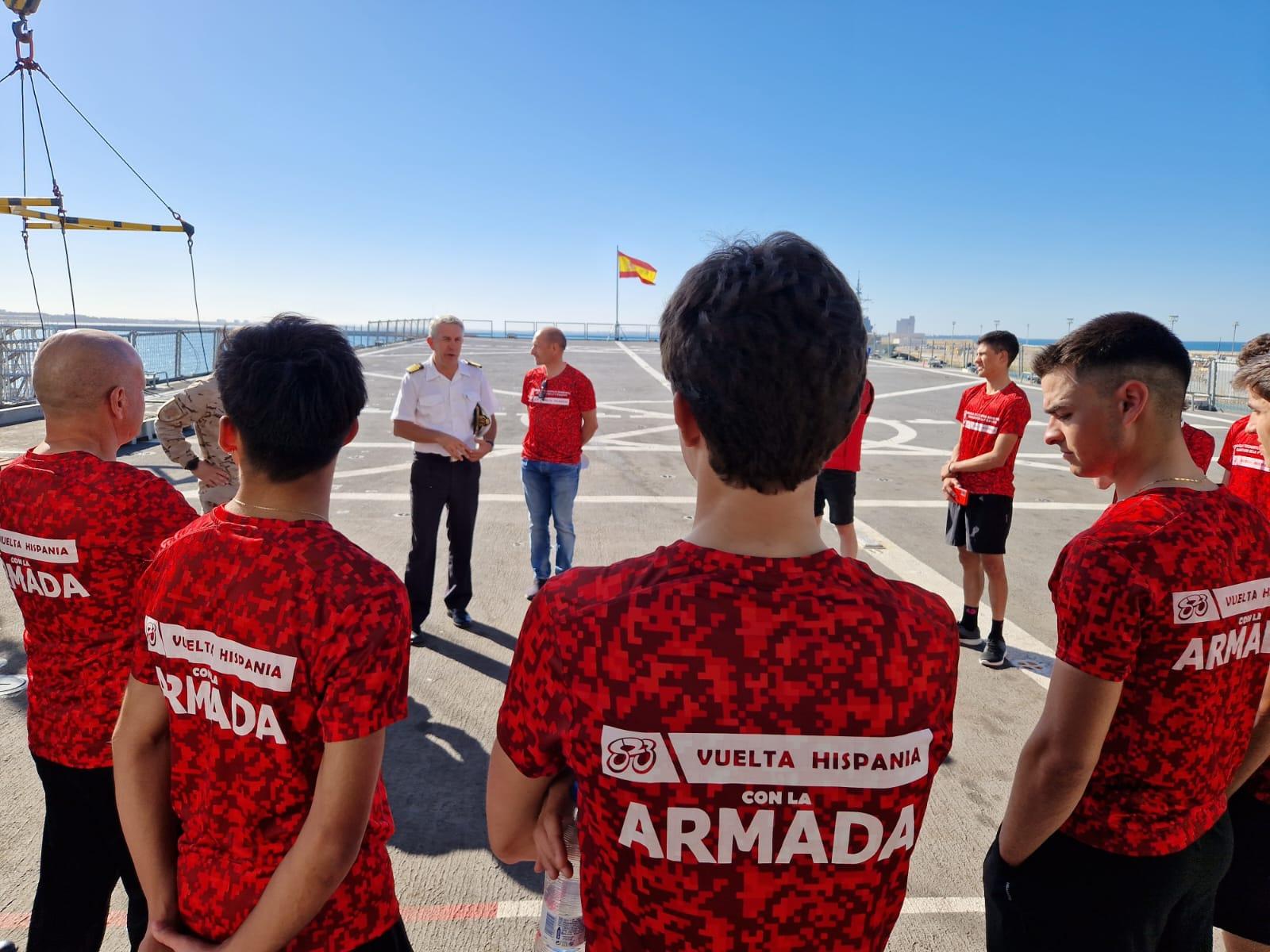 La Armada y la organización de la Vuelta Hispania premian al Maglia Tecnosylva Bembibre