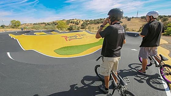 El 'pump track' llega al parque Santos Ovejeros