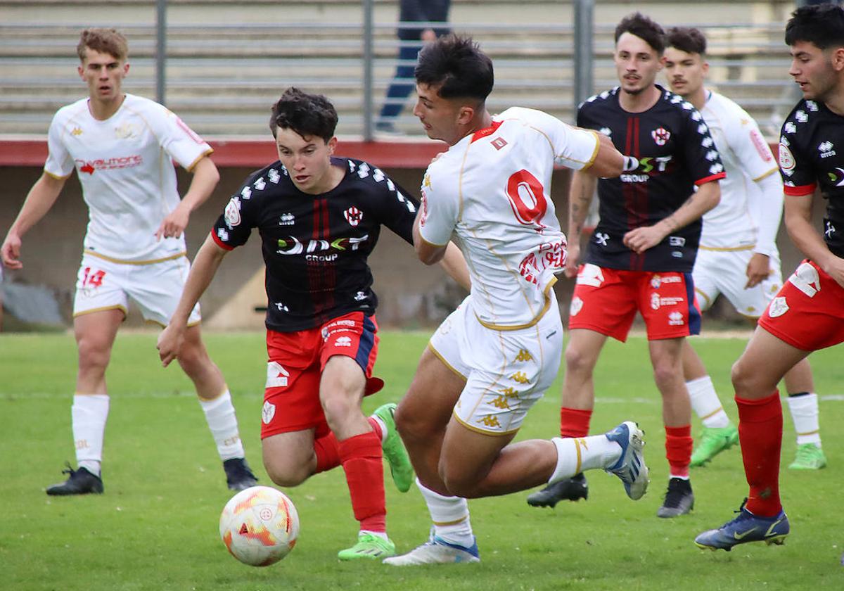 El partido tuvo grandes dosis de tensión por la permanencia que había en juego.