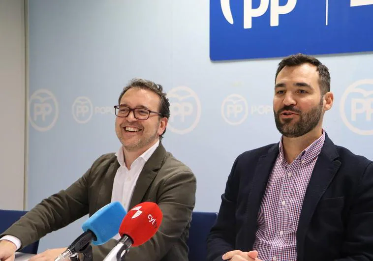 Ricardo Gavilanes y David Fernández, procuradores del PP por León.