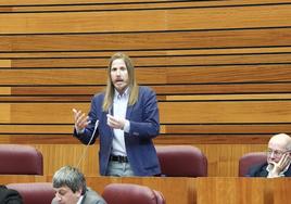 Pablo Fernández en su intervención durante el pleno de las Cortes de este martes.