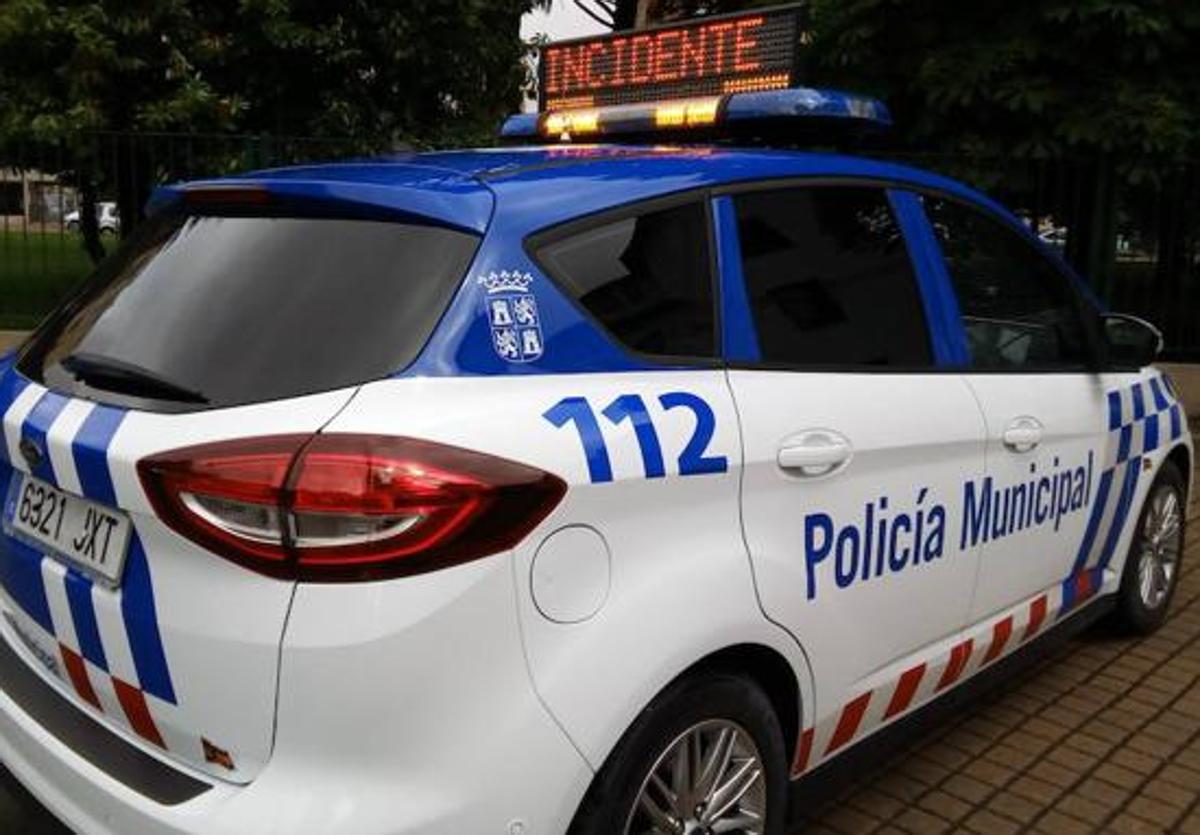 Coche patrulla de la Policía Municipal de Ponferrada.