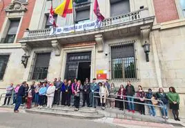 Minuto de silencio por un asesinato machista