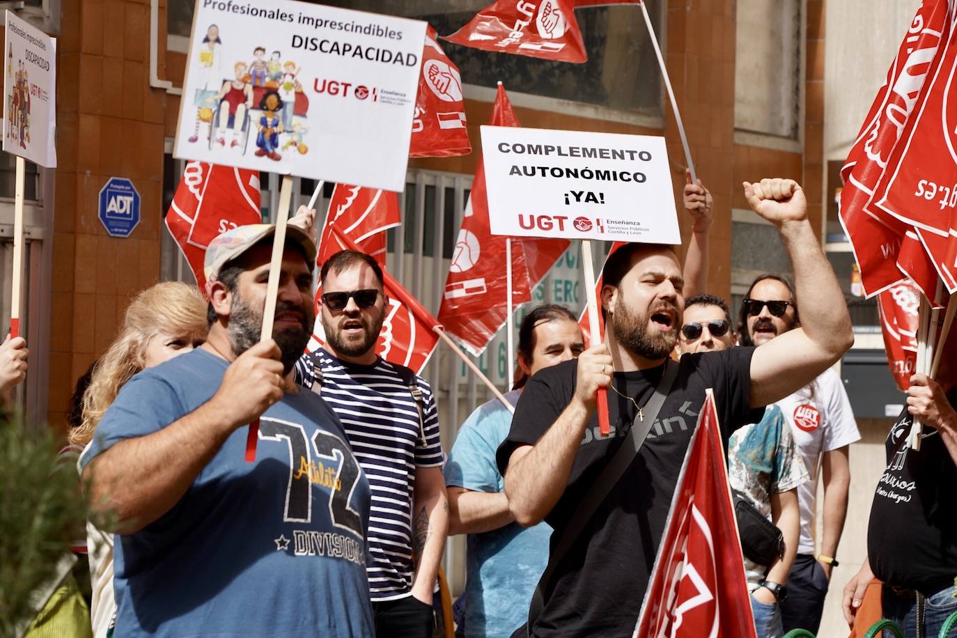 Concentración de trabajadores de los centros de atención a la discapacidad