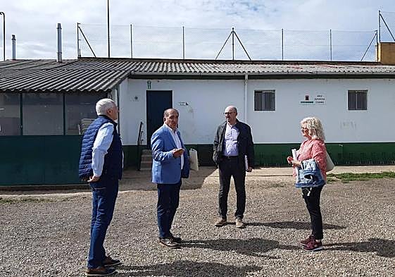 Estas instalaciones de entrenamiento, competición y entretenimiento prestan servicio a cientos de jóvenes que a diario practican algún deporte