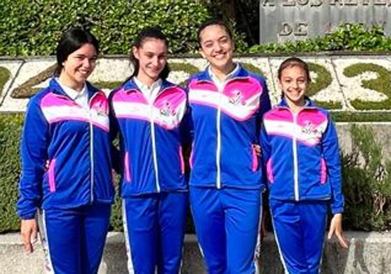 Las gimnastas del Club Ritmo, tres de ellas de León.