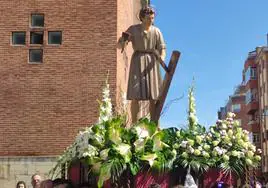 La Hermandad de Jesús Divino Obrero celebra su fiesta en el barrio del Ejido.