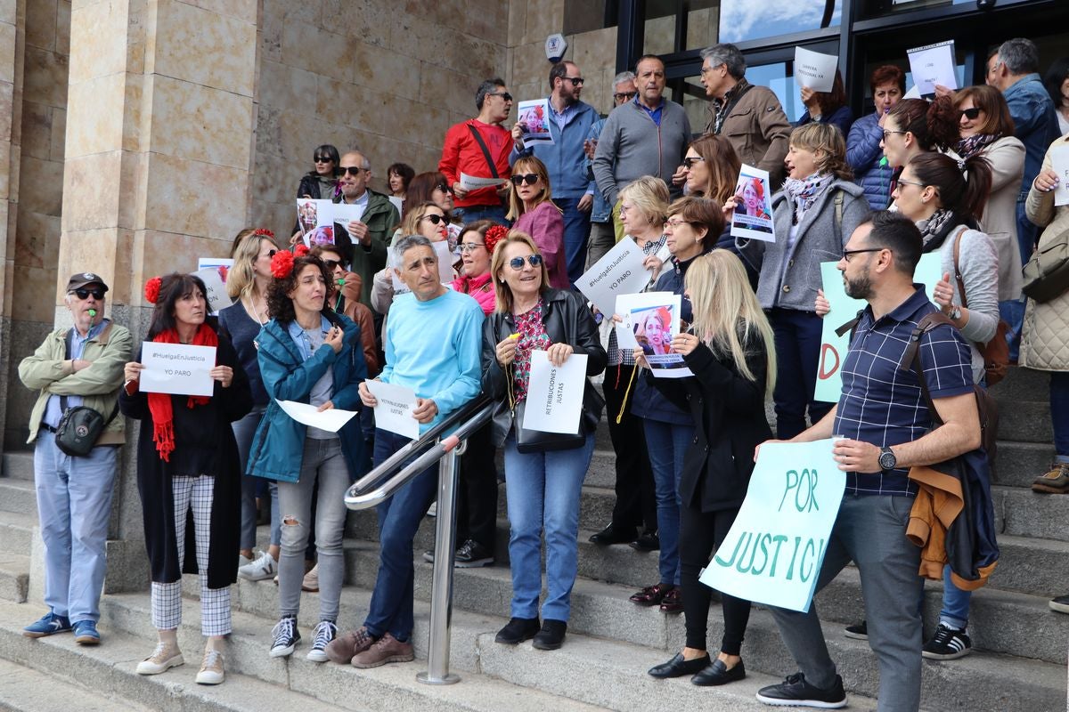 Los funcionarios de Justicia cortan Sáenz de Miera y amenazan con ir a la huelga indefinida