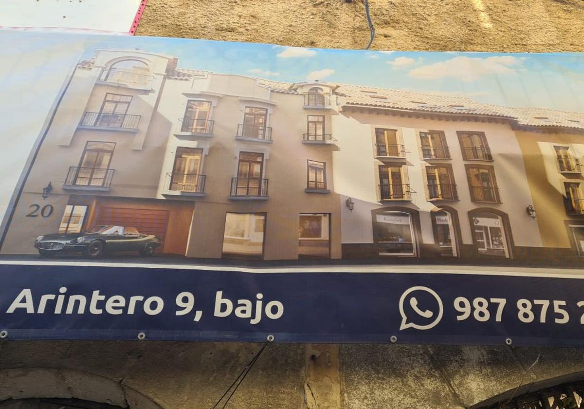 Imagen de los carteles de la promoción inmobiliaria que se desarrolla en la zona.