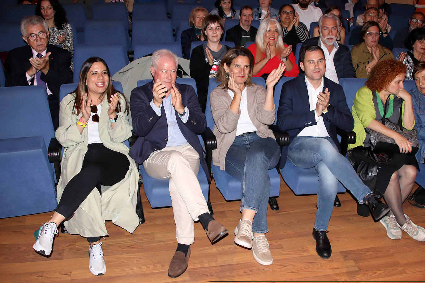 Teresa Ribera asiste a la presentación de la candidatura del PSOE en Fabero