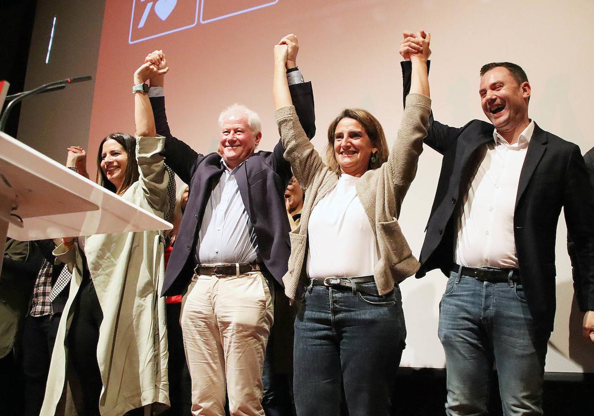 Teresa Ribera asiste a la presentación de la candidatura del PSOE en Fabero.