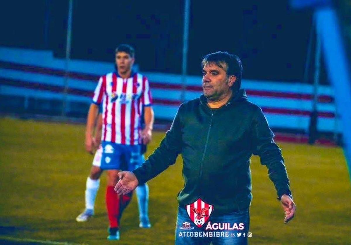 Miñambres deja de ser entrenador del Atlético Bembibre.