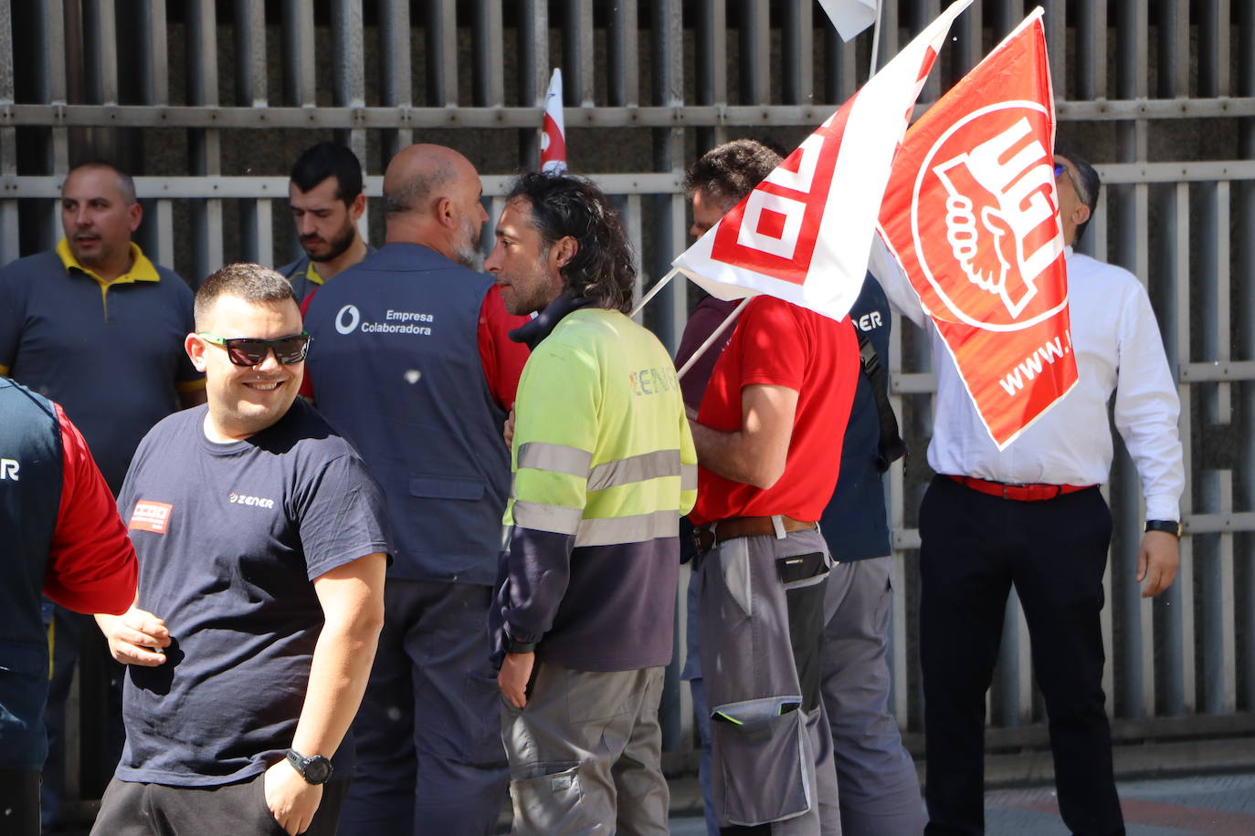 Siguen las protestas de Zener