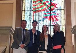 El concejal de Desarrollo Urbano, Luis Miguel García Copete, ha sido el encargado de recibir a una representación de la compañía que mostrará sus mejores pasos mañana en León.