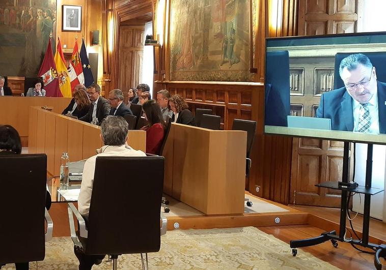 Eduardo Morán, durante el pleno de la institución provincial.