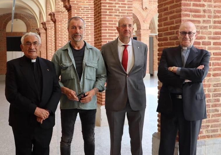 cinco integrantes del presbiterio diocesano de León junto a la memoria de otros seis ya fallecidos han sido objeto de ese especial reconocimiento con motivo de la fiesta de San Juan de Ávila.