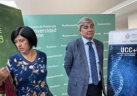 El rector de la ULE, Juan Francisco García Marín, en su visita a Expociencia en Ponferrada.