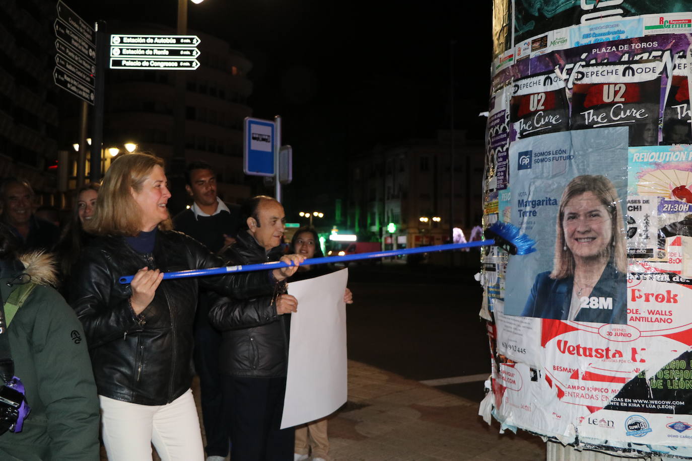 Los populares inician la campaña electoral desde la plaza de Guzmán para recuperar «el León con garra»