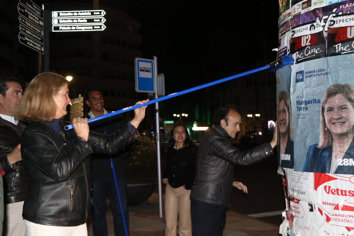 Los populares inician la campaña electoral desde la plaza de Guzmán para recuperar «el León con garra»