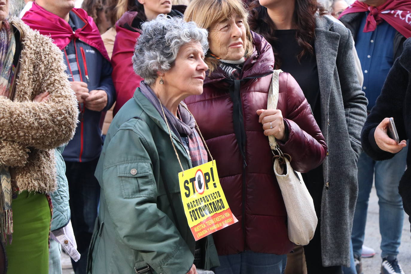 La Coordinadora en Defensa del Territorio se manifiesta en la plaza de Botines