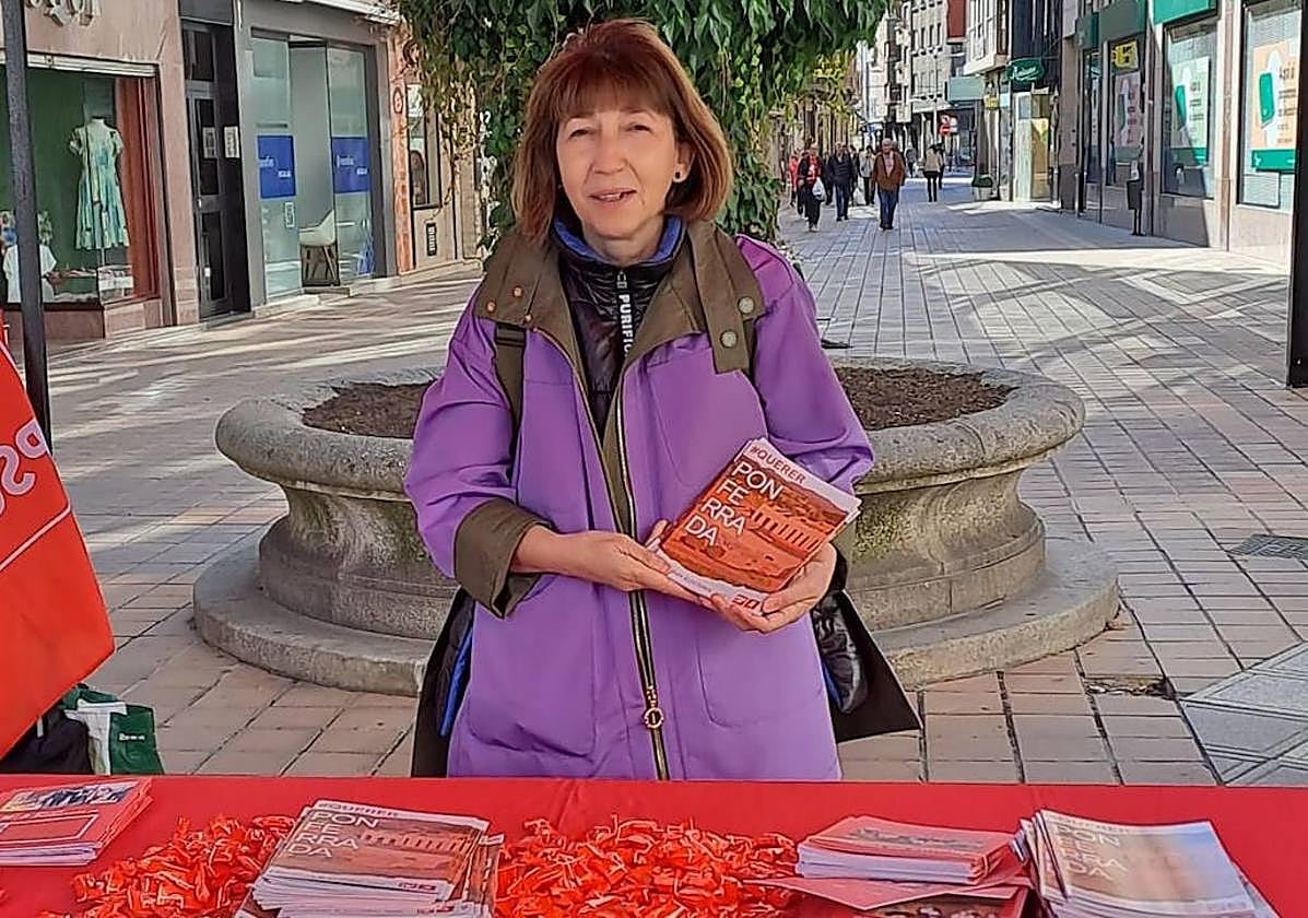 La concejala de Hacienda presenta las medidas destinadas al comercio de Ponferrada.